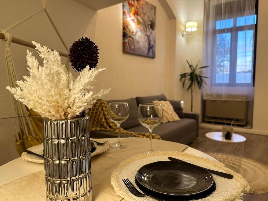 Διαμέρισμα Riverside/old Town/free Parking *